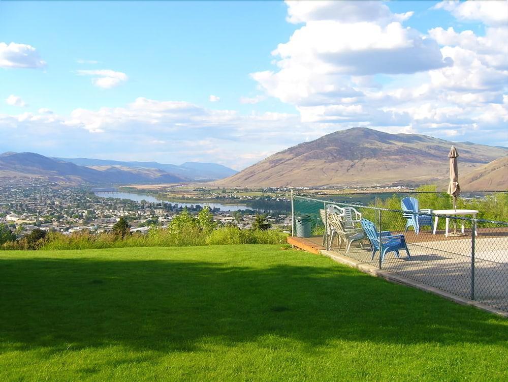 Hospitality Inn Kamloops Bagian luar foto
