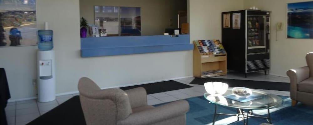 Hospitality Inn Kamloops Bagian luar foto