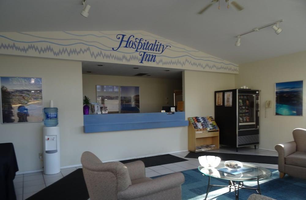 Hospitality Inn Kamloops Bagian luar foto