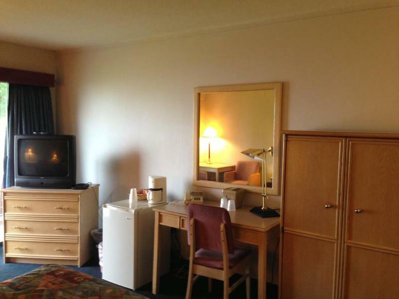 Hospitality Inn Kamloops Bagian luar foto